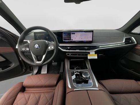 New 2026 BMW X5 xDrive40i w/ Climate Comfort Package AWD/4WD image 13