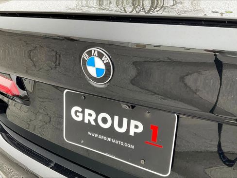 Used 2023 BMW M550i xDrive w/ Dynamic Handling Package image 29