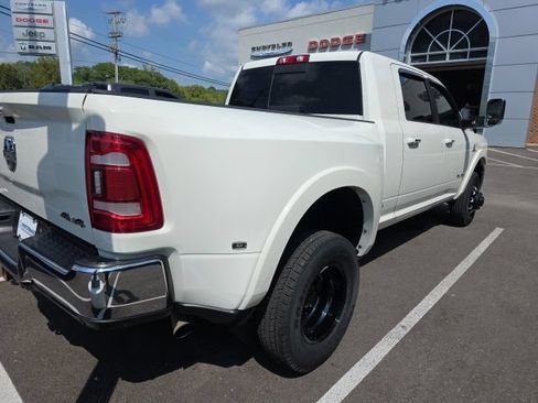 Used 2022 RAM 3500 Laramie AWD/4WD image 11