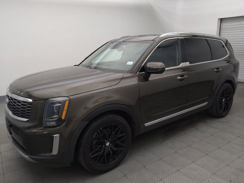Used 2020 Kia Telluride EX w/ EX Premium Package AWD/4WD image 2