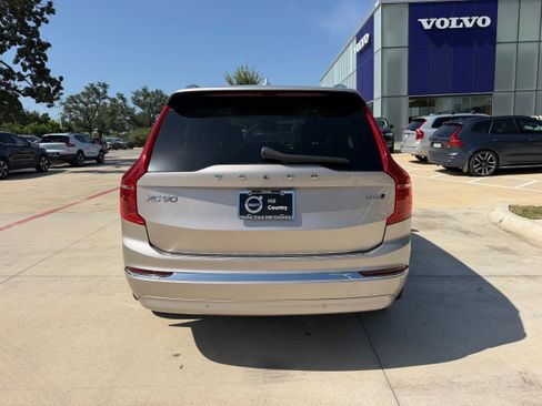 Certified 2023 Volvo XC90 B6 Plus AWD/4WD image 5