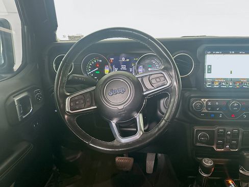 Used 2022 Jeep Wrangler Sahara w/ Cold Weather Group image 18