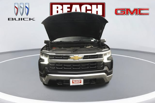 Used 2022 Chevrolet Silverado 1500 LT AWD/4WD image 9
