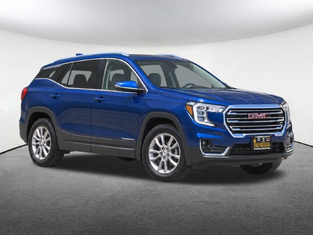 Used 2022 GMC Terrain SLT AWD/4WD image 2