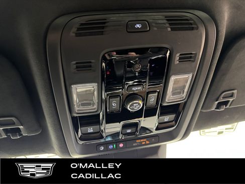 Certified 2025 Cadillac Escalade Sport Platinum w/ LPO, ONYX Package image 24