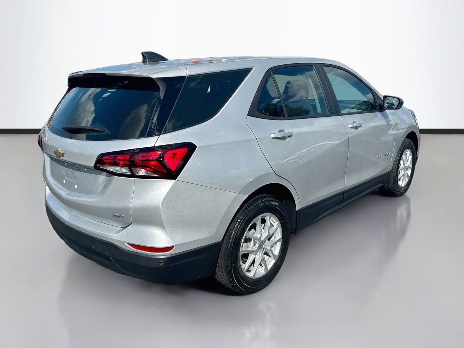 Used 2022 Chevrolet Equinox LS AWD/4WD image 7