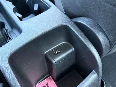 Used 2018 Ford Focus S image 35