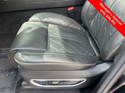 Used 2022 Jeep Grand Wagoneer Series III w/ Flexible Seating Group AWD/4WD image 12