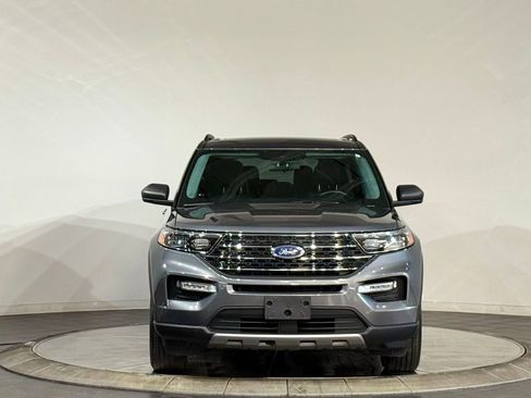 Used 2023 Ford Explorer XLT w/ Equipment Group 202A image 3