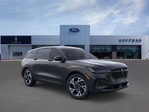 New 2026 Lincoln Nautilus Premier w/ Equipment Group 102A image 7