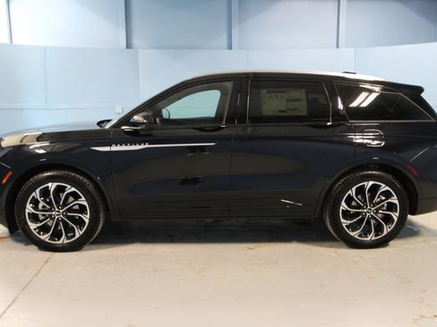 New 2026 Lincoln Nautilus Reserve image 35