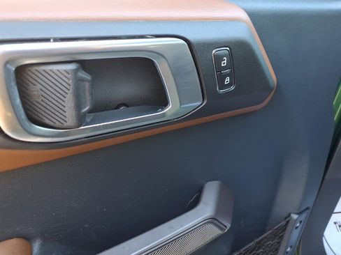 Used 2023 Ford Bronco Outer Banks image 10