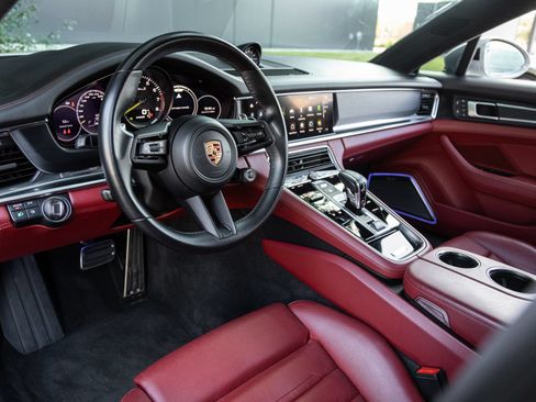 Certified 2022 Porsche Panamera Turbo S AWD/4WD image 4