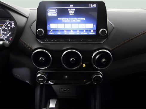 Used 2023 Nissan Sentra SR w/ Electronics Package image 24