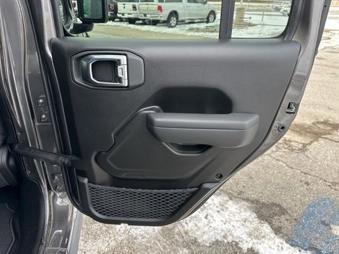 New 2026 Jeep Gladiator Mojave w/ Safety Group AWD/4WD image 40