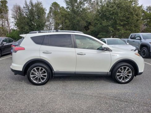 Used 2017 Toyota RAV4 Limited image 9