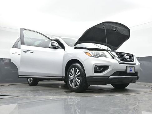 Used 2018 Nissan Pathfinder SL AWD/4WD image 49