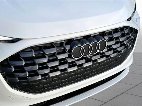 Used 2025 Audi Q5 Premium Plus AWD/4WD image 32