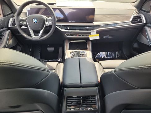 Used 2026 BMW X5 xDrive50e w/ Executive Package image 13
