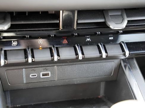 Used 2025 GMC Canyon Elevation w/ Convenience Package image 27