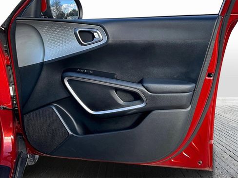 Certified 2024 Kia Soul LX w/ Option Group 015 image 19