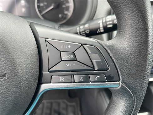 Used 2020 Nissan Kicks SV image 29