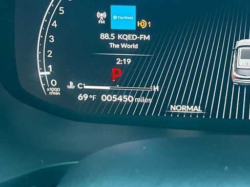 Certified 2025 Acura MDX SH-AWD w/ Technology Package image 37