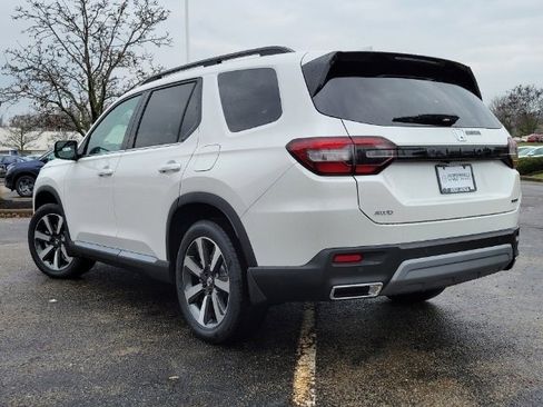 Used 2024 Honda Pilot Touring image 27