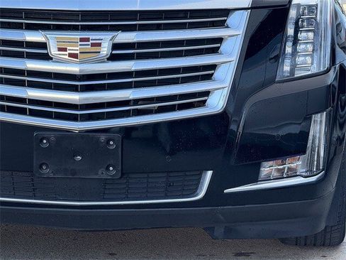 Used 2020 Cadillac Escalade Platinum image 8