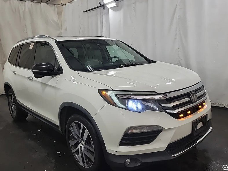 Used 2018 Honda Pilot Touring image 5