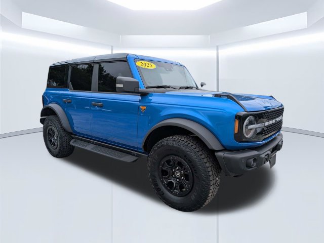 Used 2025 Ford Bronco Badlands AWD/4WD image 1