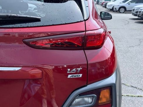 Used 2021 Hyundai Kona Limited w/ Cargo Package AWD/4WD image 8