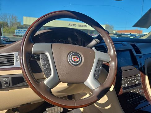 Used 2008 Cadillac Escalade EXT image 43