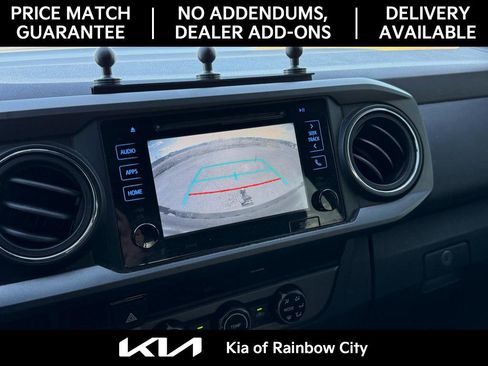 Used 2018 Toyota Tacoma TRD Sport image 32