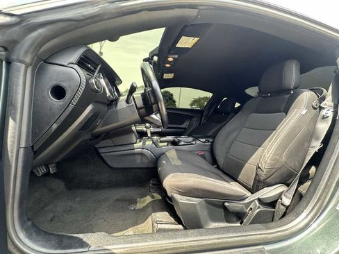 Used 2016 Ford Mustang Coupe RWD image 11
