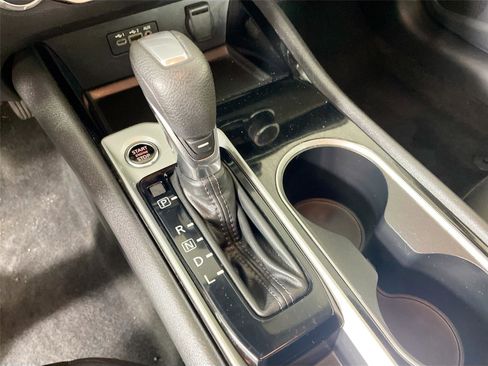 Used 2024 Nissan Altima 2.5 SV image 15