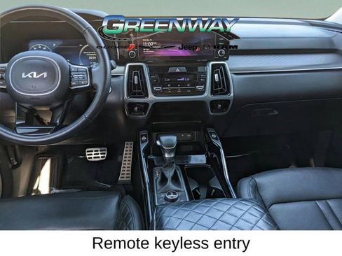 Used 2023 Kia Sorento SX AWD/4WD image 12