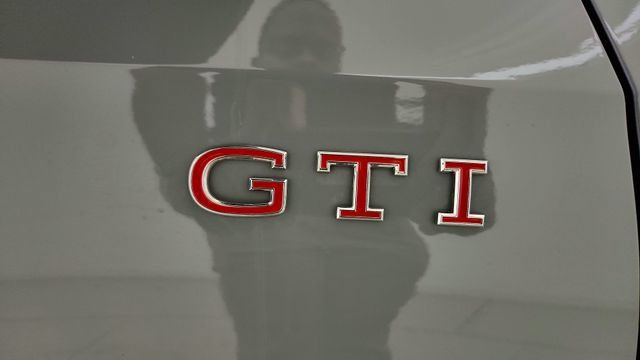 Used 2025 Volkswagen GTI SE FWD image 33