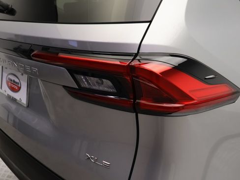 Certified 2024 Toyota Grand Highlander FWD image 9