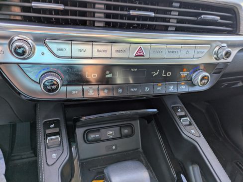 Used 2022 Kia Telluride EX w/ EX Premium Package FWD image 20