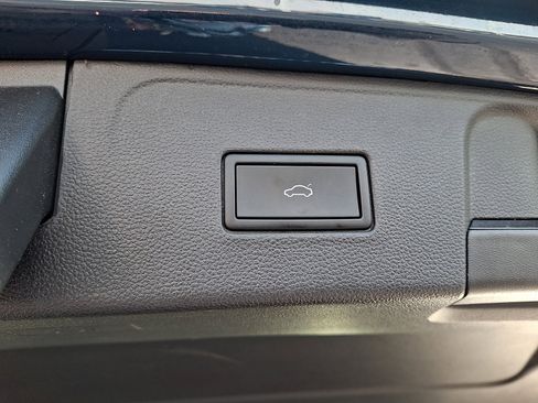 Certified 2023 Volkswagen Atlas SE w/ Panoramic Sunroof Package image 31