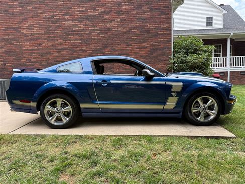 Used 2009 Ford Mustang GT Premium image 33