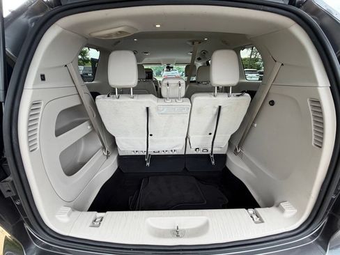 Used 2017 Chrysler Pacifica Touring-L Plus w/ Advanced Safetytec Group FWD image 39