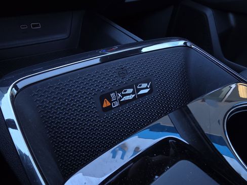 Used 2025 Chevrolet Equinox RS w/ Safety and Technology Package image 26