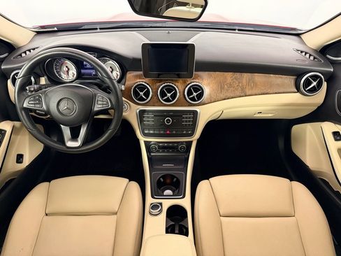 Used 2017 Mercedes-Benz GLA 250 4MATIC image 11