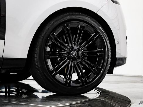 Used 2024 Land Rover Range Rover SE image 80