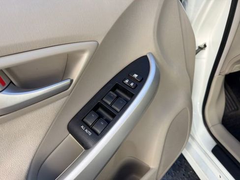 Used 2015 Toyota Prius Four image 13