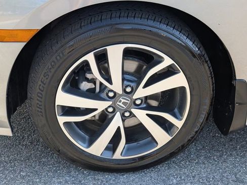Used 2024 Honda Odyssey Touring image 13