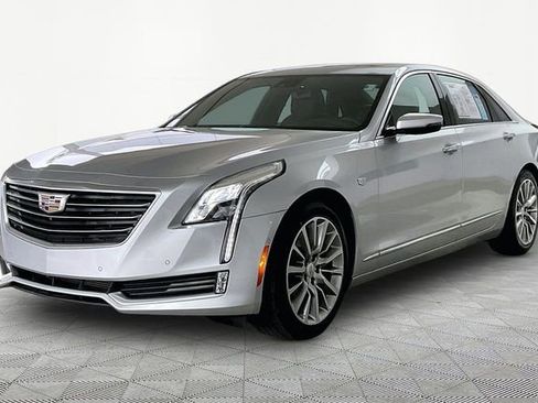 Used 2018 Cadillac CT6 Luxury image 3