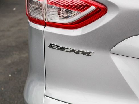 Used 2016 Ford Escape S image 11